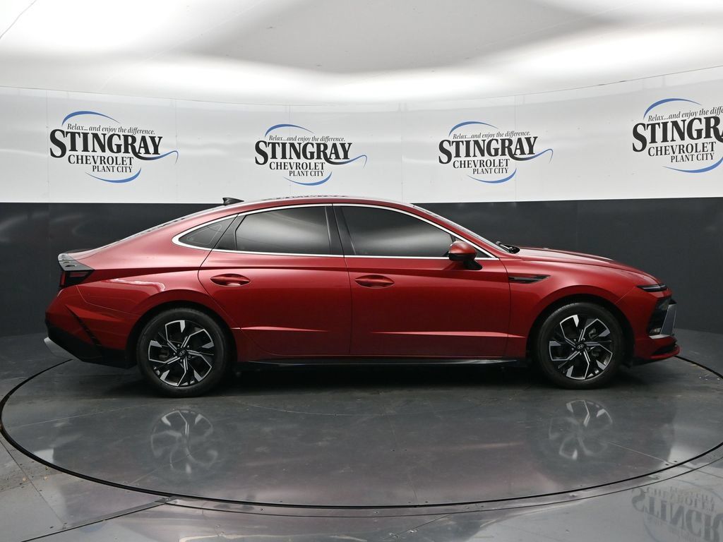 Used 2024 Hyundai Sonata SEL FWD image 8