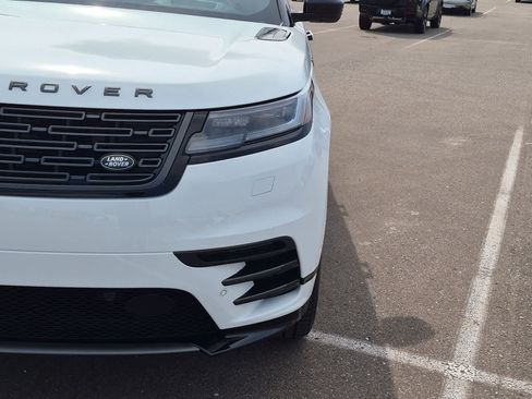 Certified 2026 Land Rover Range Rover Velar Dynamic SE AWD/4WD image 10
