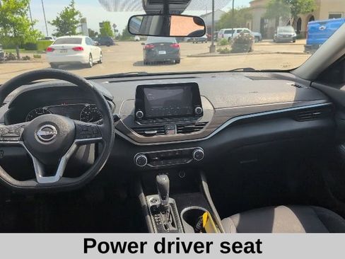 Used 2024 Nissan Altima 2.5 SV FWD image 3