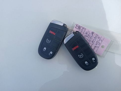 Used 2016 Jeep Renegade Latitude FWD image 6