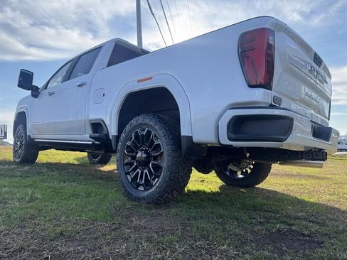 New 2026 GMC Sierra 2500 Denali Ultimate image 7