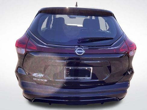 Certified 2025 Nissan Kicks Play S image 20