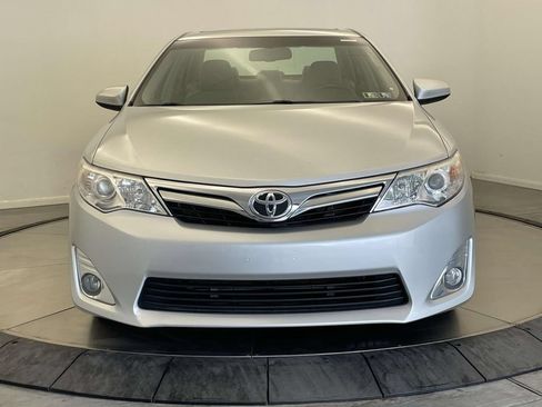 Used 2012 Toyota Camry XLE w/ Leather Pkg FWD image 8