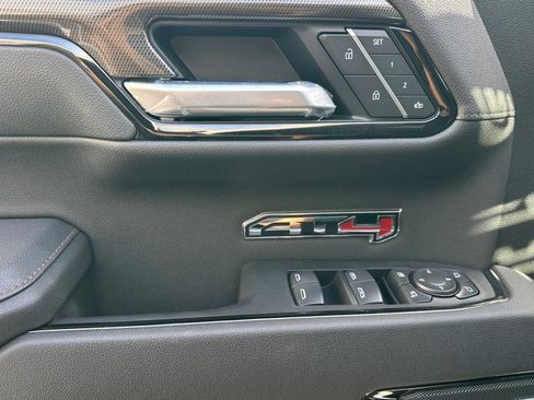 New 2026 GMC Sierra 1500 AT4 w/ AT4 Premium Package AWD/4WD image 8