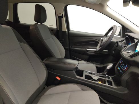 Used 2019 Ford Escape SE image 21