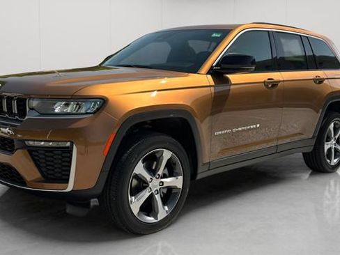 New 2026 Jeep Grand Cherokee Limited AWD/4WD image 10