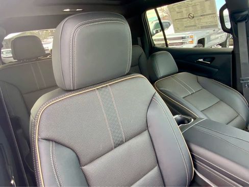 New 2026 Chevrolet Traverse High Country w/ LPO, Floor Liner Package image 34