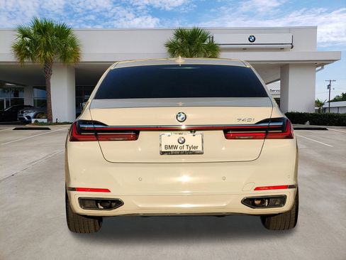 Used 2020 BMW 740i w/ Cold Weather Package image 5