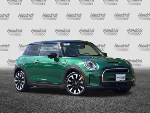 Used 2024 MINI Cooper SE image 2
