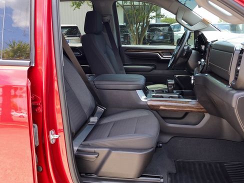 Used 2024 GMC Sierra 1500 Elevation AWD/4WD image 9