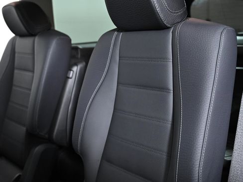 Used 2023 Mercedes-Benz GLS 450 4MATIC image 36