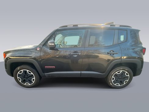 Used 2015 Jeep Renegade Trailhawk image 6