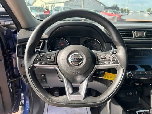 Used 2018 Nissan Rogue S AWD/4WD image 15