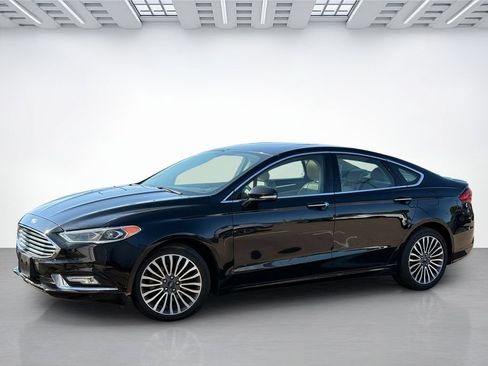 Used 2018 Ford Fusion Titanium AWD/4WD image 2