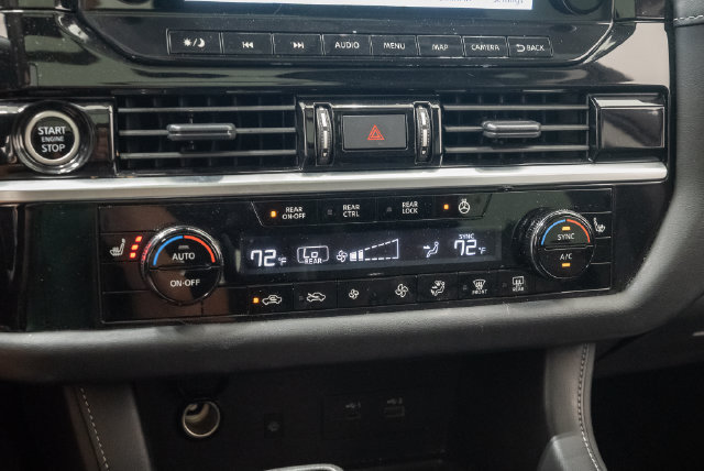 Used 2024 Nissan Pathfinder SL w/ SL Premium Package AWD/4WD image 22