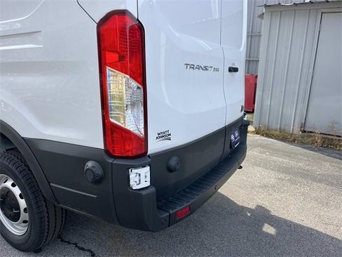 New 2025 Ford Transit 250 148 Medium Roof image 10