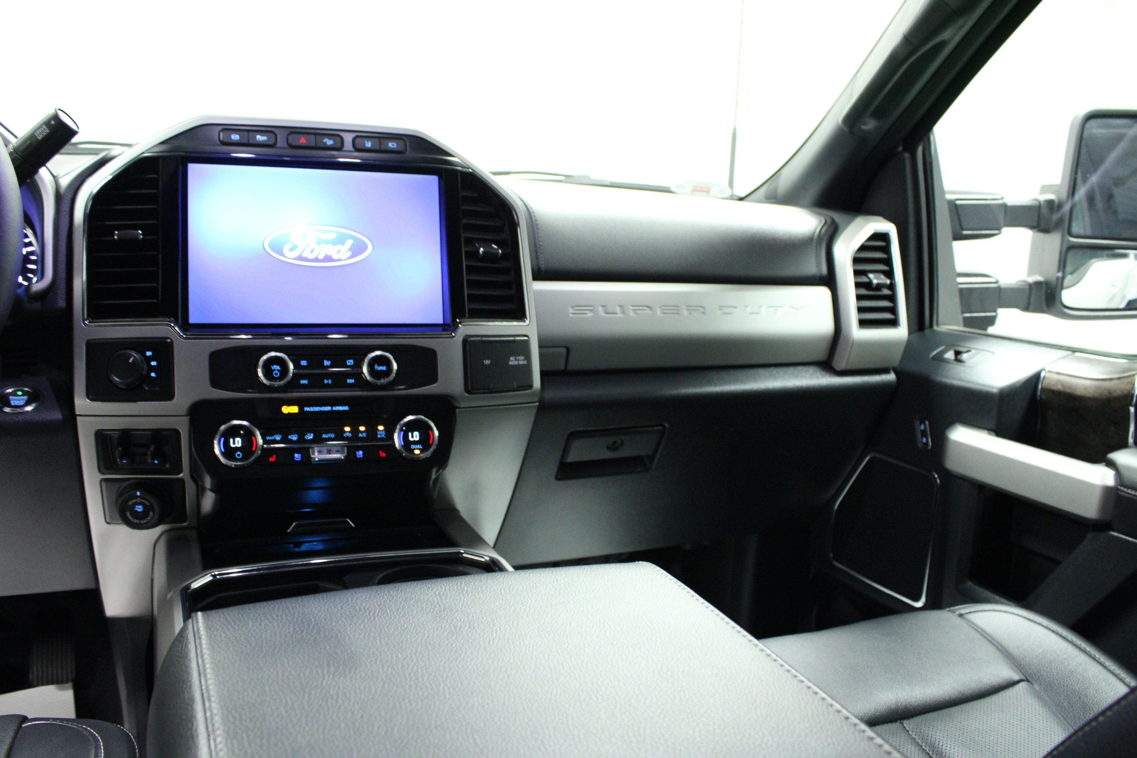 Used 2022 Ford F350 Lariat w/ Lariat Ultimate Package AWD/4WD image 19