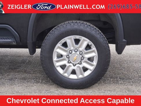 Used 2024 Chevrolet Silverado 2500 High Country AWD/4WD image 13