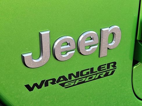 Used 2020 Jeep Wrangler Sport image 34