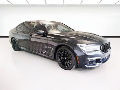 Used 2016 BMW 750i RWD image 3
