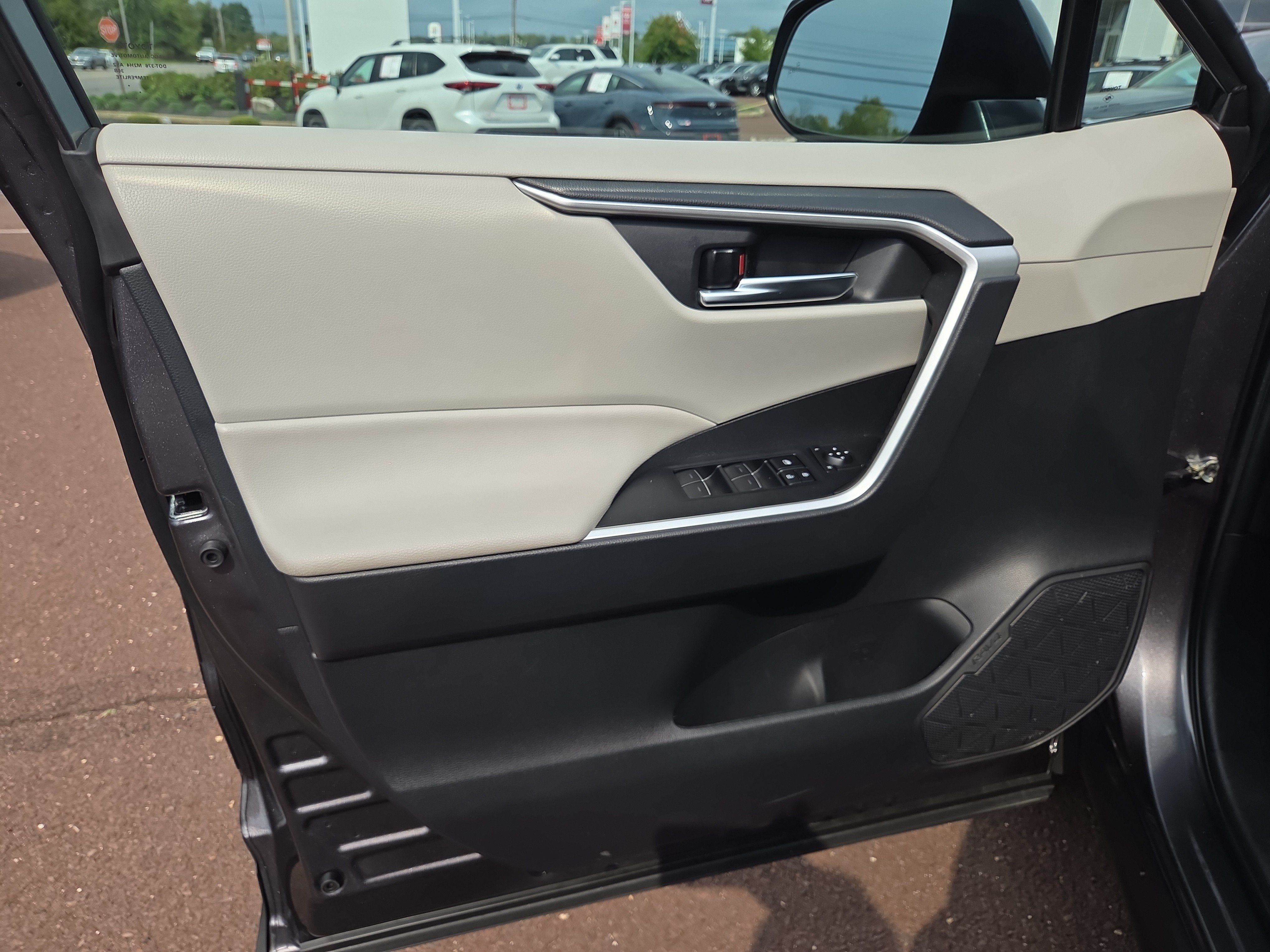 Certified 2024 Toyota RAV4 XLE w/ Convenience Package AWD/4WD image 14