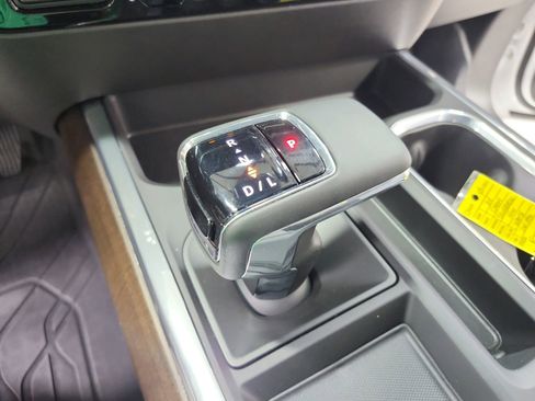 Used 2024 Chevrolet Silverado 1500 High Country AWD/4WD image 28