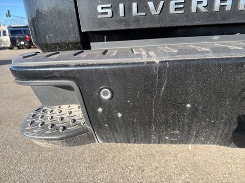 Used 2018 Chevrolet Silverado 1500 High Country image 35