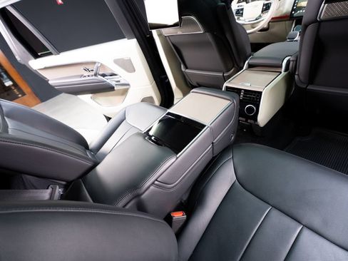Used 2023 Land Rover Range Rover Long Wheelbase Autobiography AWD/4WD image 46
