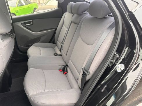 Used 2016 Hyundai Elantra SE FWD image 14