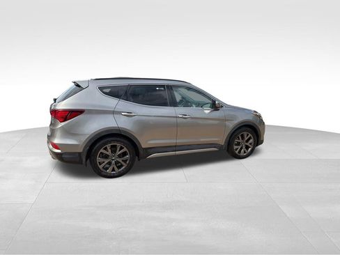Used 2018 Hyundai Santa Fe Sport w/ 2.0T Ultimate Tech Package 05 AWD/4WD image 10