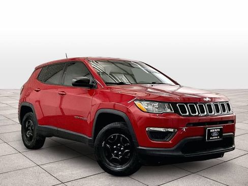 Used 2018 Jeep Compass Sport w/ Tech Group AWD/4WD image 2