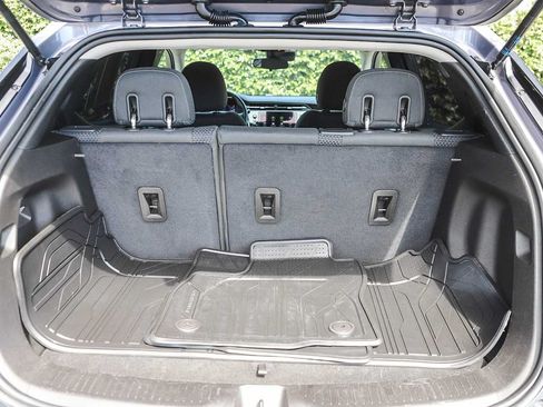 Used 2023 Chevrolet Bolt EUV LT w/ Comfort Package FWD image 25