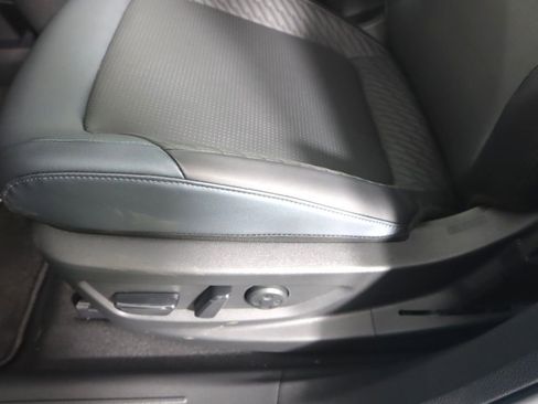 New 2026 Nissan Leaf Platinum+ image 16