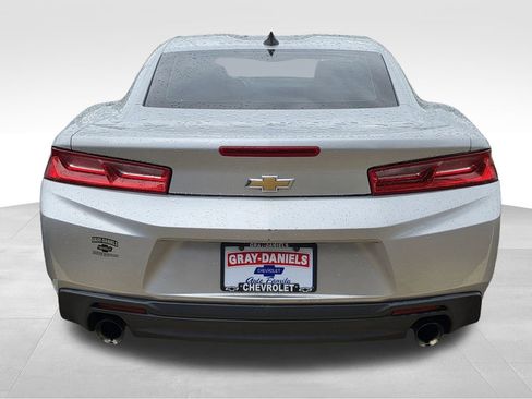 Used 2017 Chevrolet Camaro LT RWD image 15