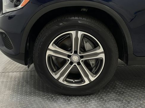 Used 2016 Mercedes-Benz GLC 300 4MATIC w/ Premium Package image 32