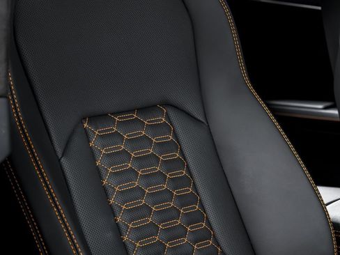 Used 2022 Lamborghini Urus AWD/4WD image 41