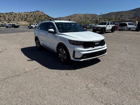 Used 2022 Kia Sorento SX AWD/4WD image 3