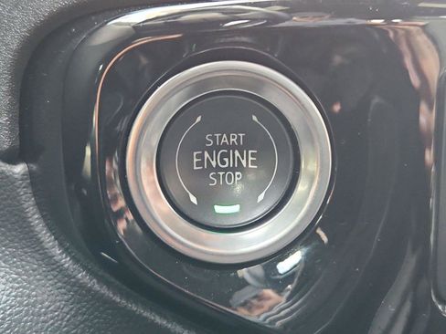 Used 2025 Chevrolet Silverado 1500 ZR2 w/ Technology Package AWD/4WD image 17