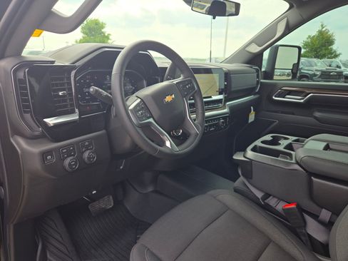 Certified 2026 Chevrolet Silverado 2500 LT image 11
