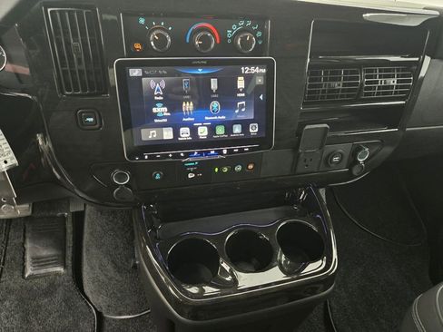 Used 2023 GMC Savana 2500 image 24