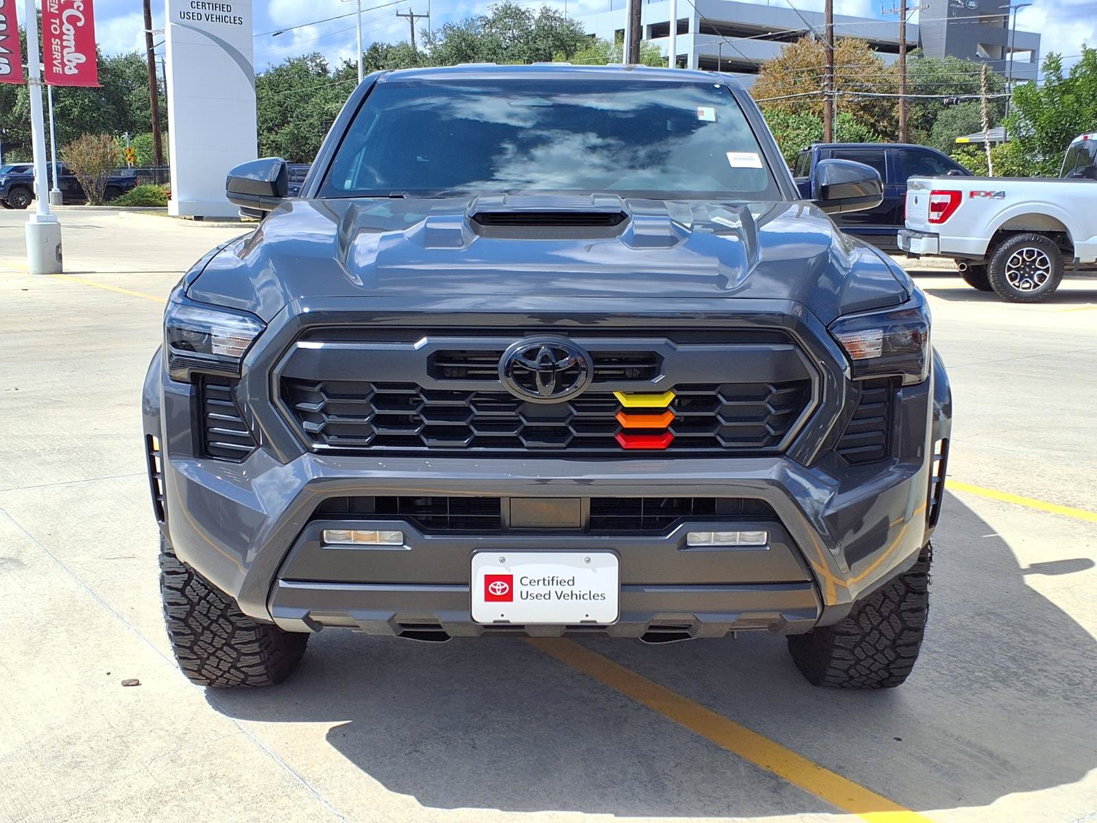 Certified 2025 Toyota Tacoma TRD Sport AWD/4WD image 2