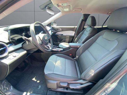 New 2026 Chevrolet Trax LT w/ Driver Confidence Package FWD image 7
