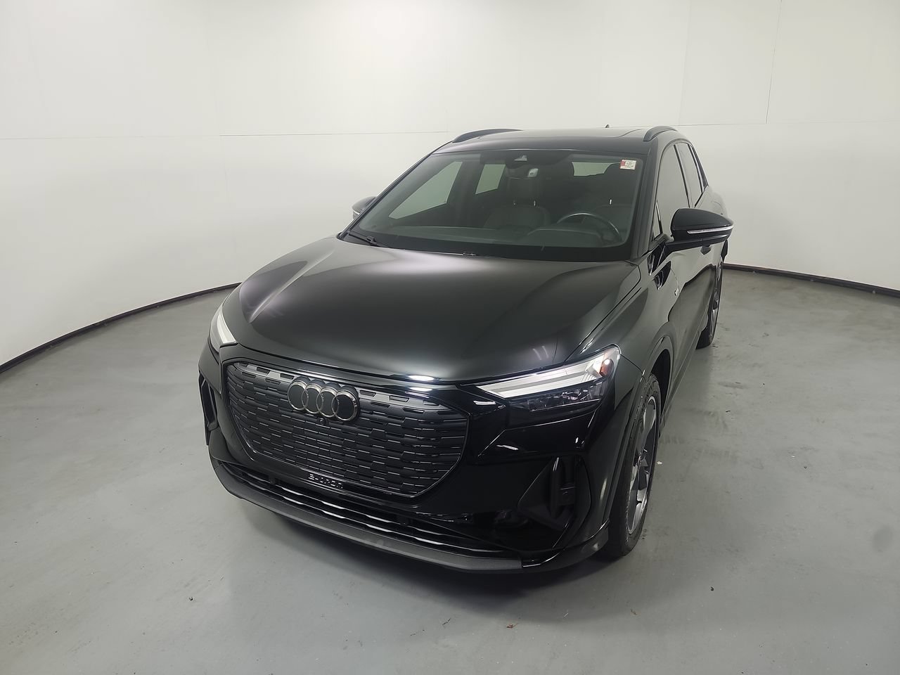 Used 2023 Audi Q4 e-tron Premium AWD/4WD image 5