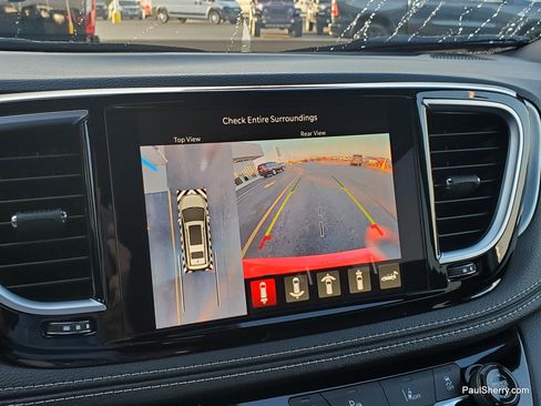 New 2026 Chrysler Pacifica Limited w/ S Appearance Package image 38