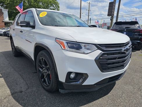 Used 2020 Chevrolet Traverse Premier w/ Redline Edition AWD/4WD image 3