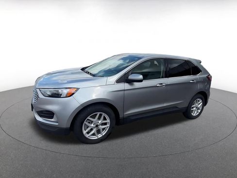 Used 2024 Ford Edge SEL image 11