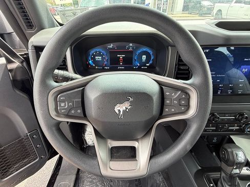 Certified 2025 Ford Bronco 4-Door AWD/4WD image 7