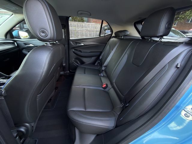 Certified 2025 Buick Encore GX Sport Touring FWD image 25