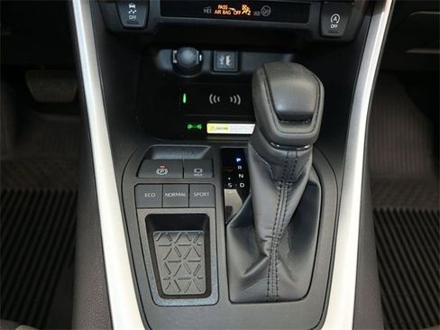 Used 2024 Toyota RAV4 XLE w/ Convenience Package image 11