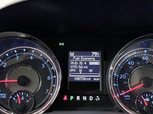 Used 2012 Chrysler Town & Country Touring w/ Entertainment Group #1 FWD image 17